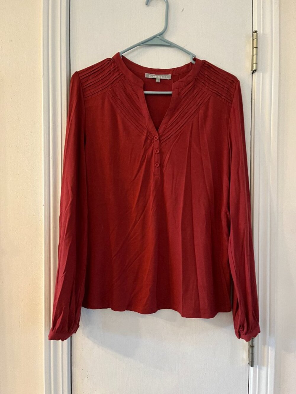 Daniel Rainn Rust Top